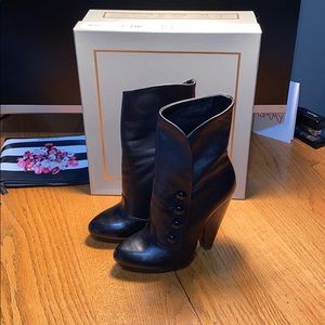 Ash Leather ankle boots, Black, Size 6